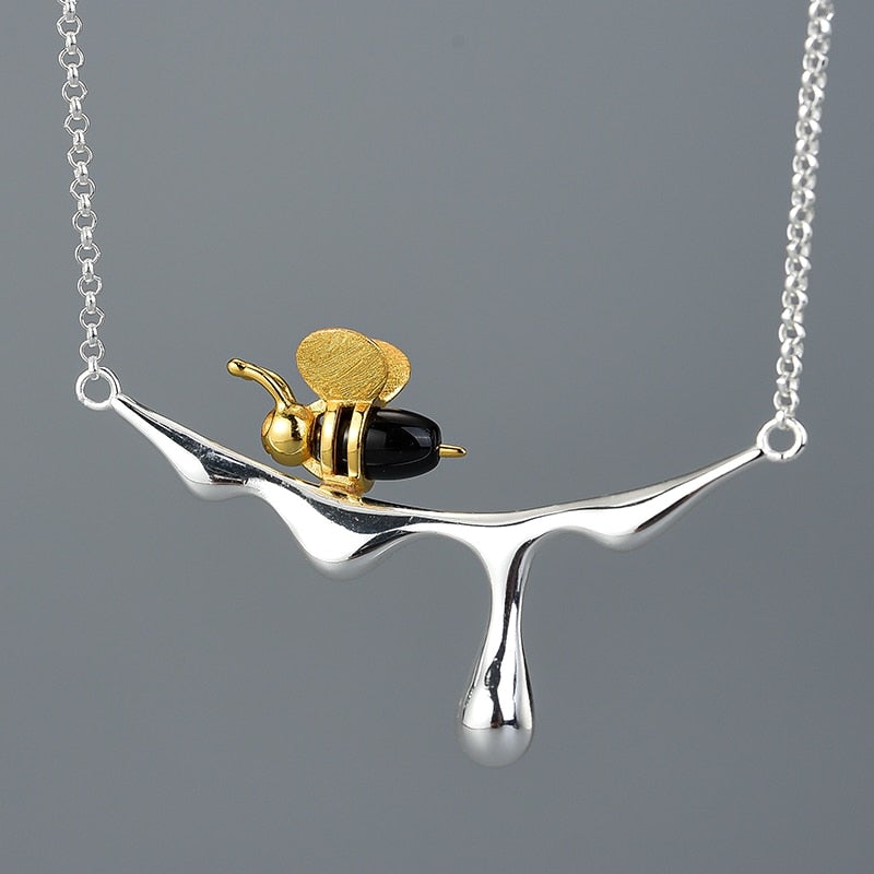 Gold Bee & Dripping Honey Pendant Necklace - Fashion Silver London - Gold Bee & Dripping Necklace - Gold Bee Necklace - Pendant Necklace
